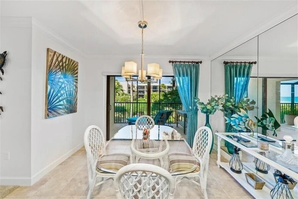 Sea Oats 121 2 Bedroom Home by RedAwning