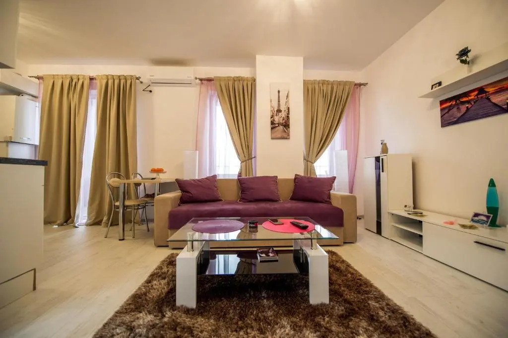Apartament Criss Lotus Opera