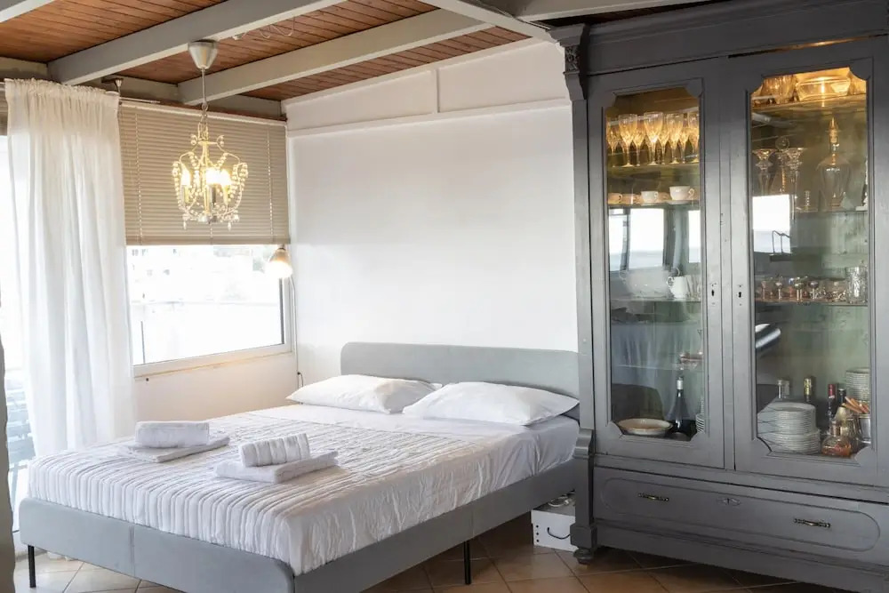Sunny Loft with a Panoramic View