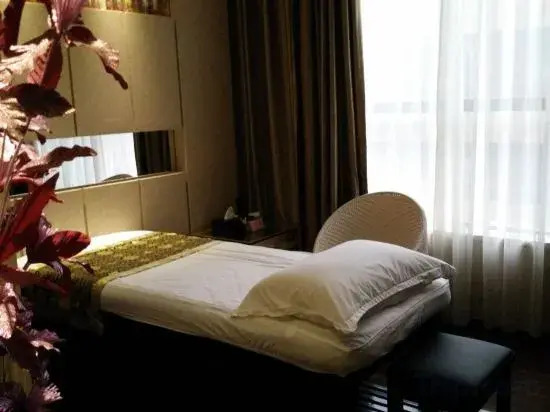 Holiday Sunshine Business Hotel