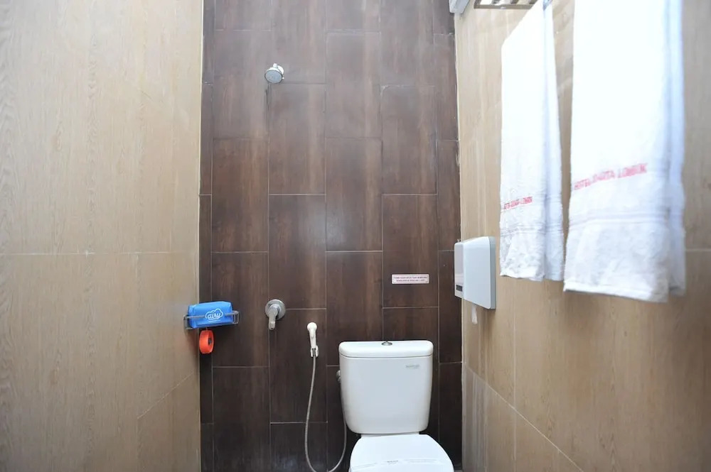 Airy Mataram Cakranegara Sriwijaya 80 Lombok