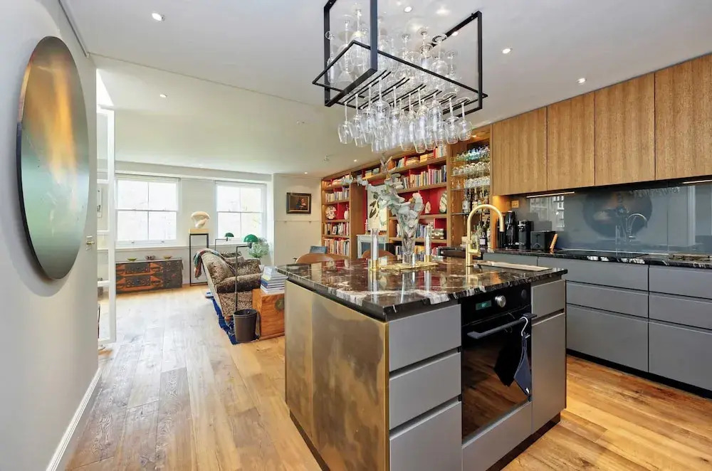 Stunning 2 Bedroom Apartment in Little Venice West London