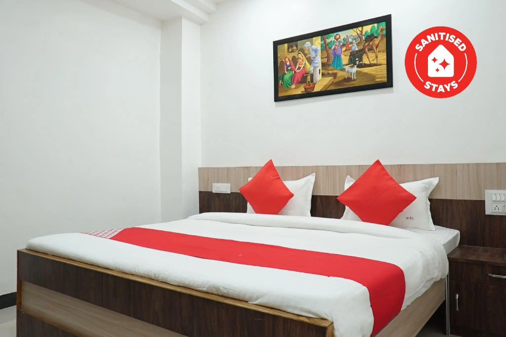 OYO 30952 Hotel Om Sai Leela