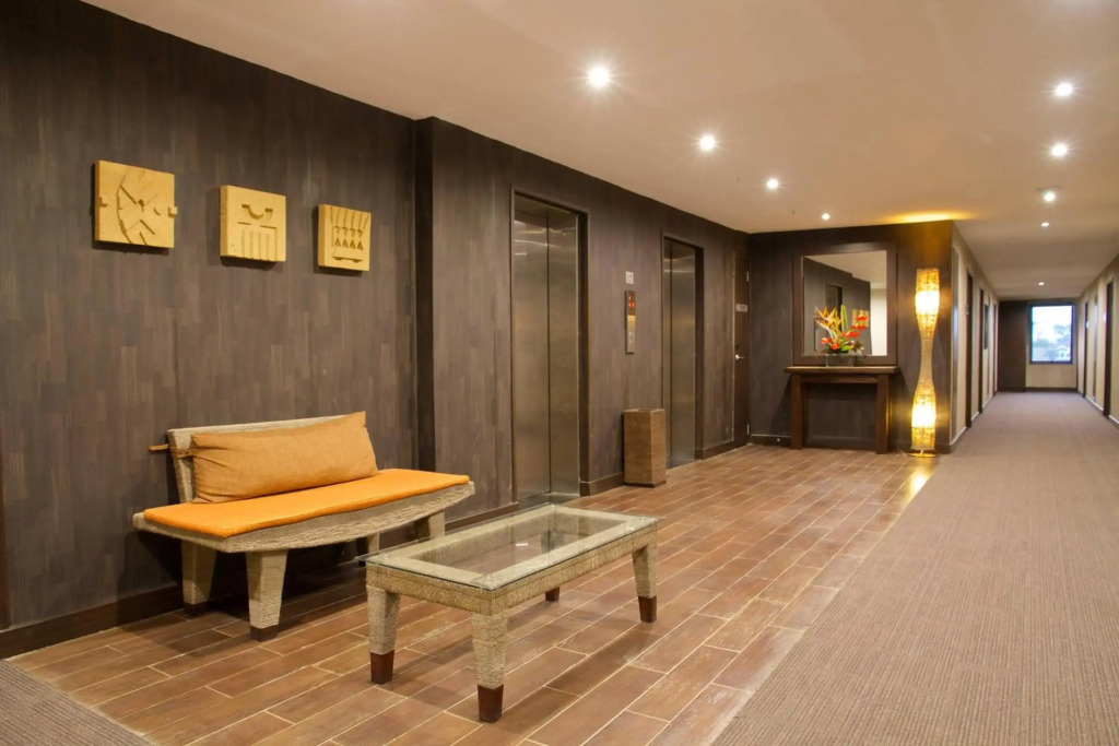 Отель Four Points By Sheraton Nairobi Hurlingham