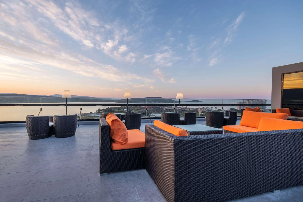 The S, an Ascend Hotel Collection Member