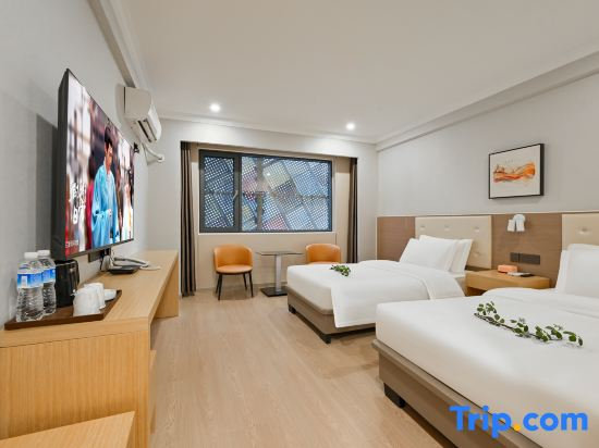 Home inn huayi selected hotel (Fuyang downtown orient henglong mall branch)