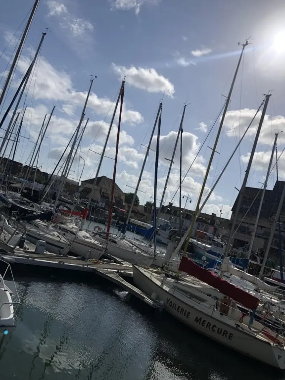 Soleil et Bateaux Superbe Port de Plaisance