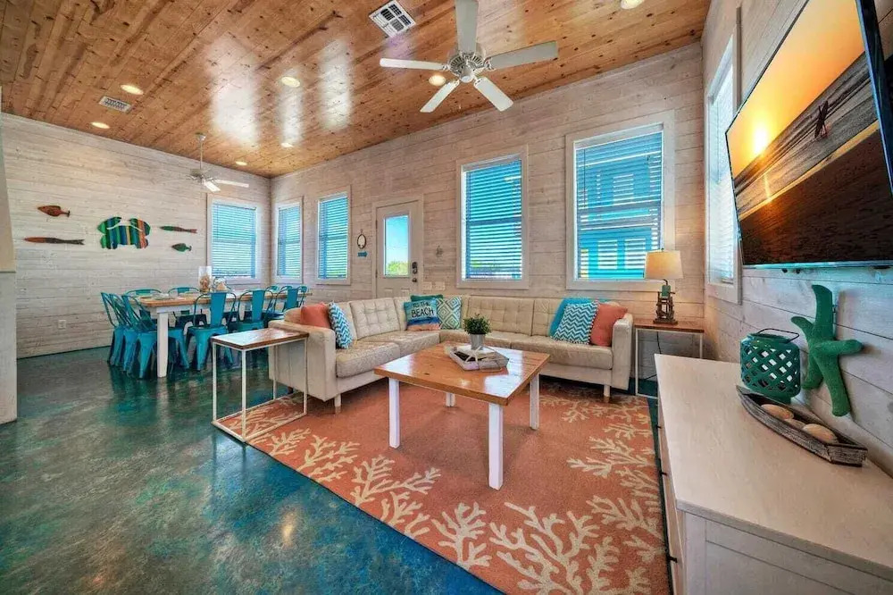 Private Pool+patio, Arcade Game, Walk to the Beach Ocean Devotion by Avantstay
