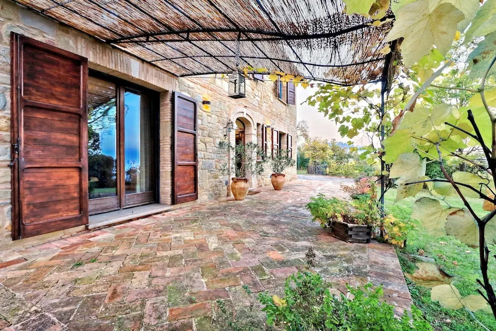 Wonderful villa with panoramic view and private swimming pool