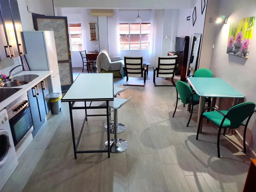 Loft CENTRO Con parking GRATIS y Azotea CHILLOUT GRATIS!