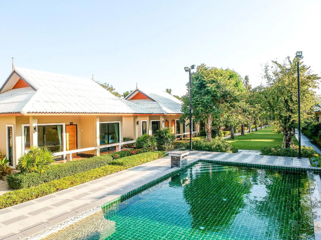 Tontan Resort Cha-Am