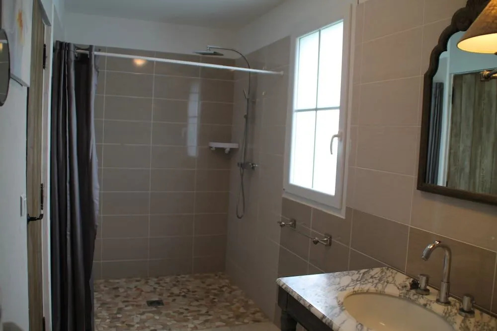Le Clos Bel Ami Chambre dhôtes avec piscine