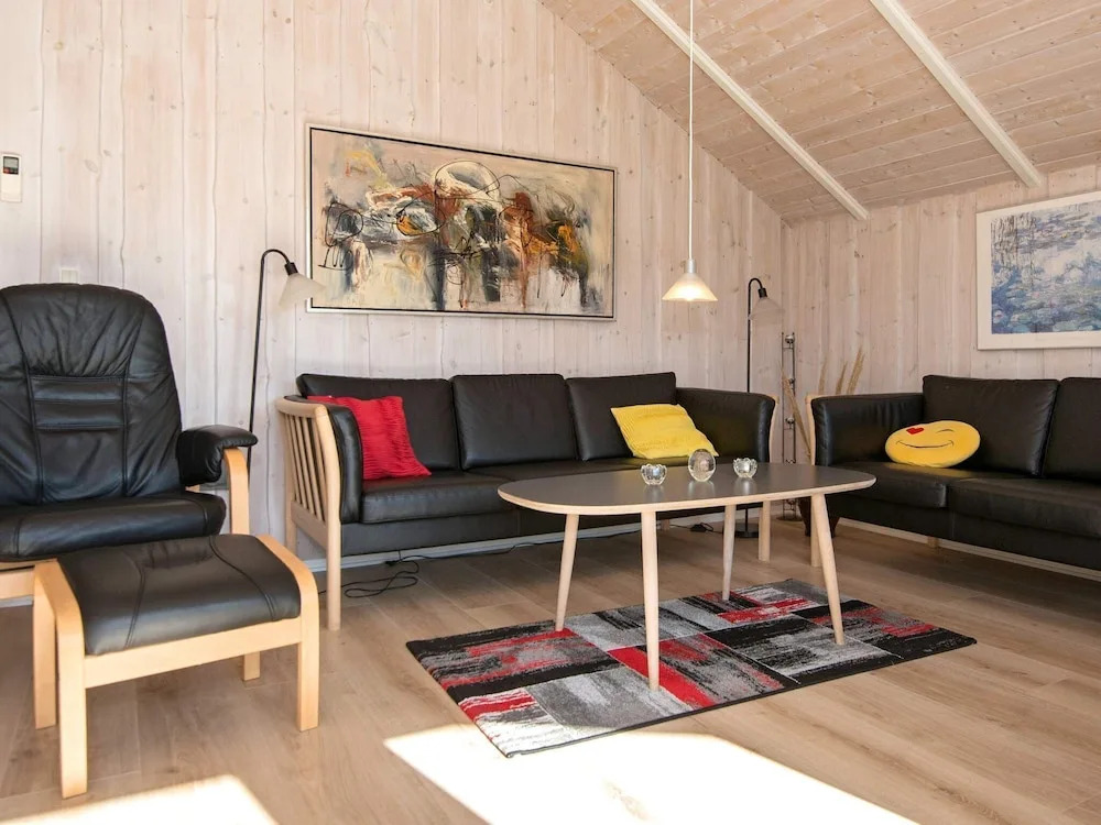 Spacious Holiday Home in Hemmet With Whirlpool