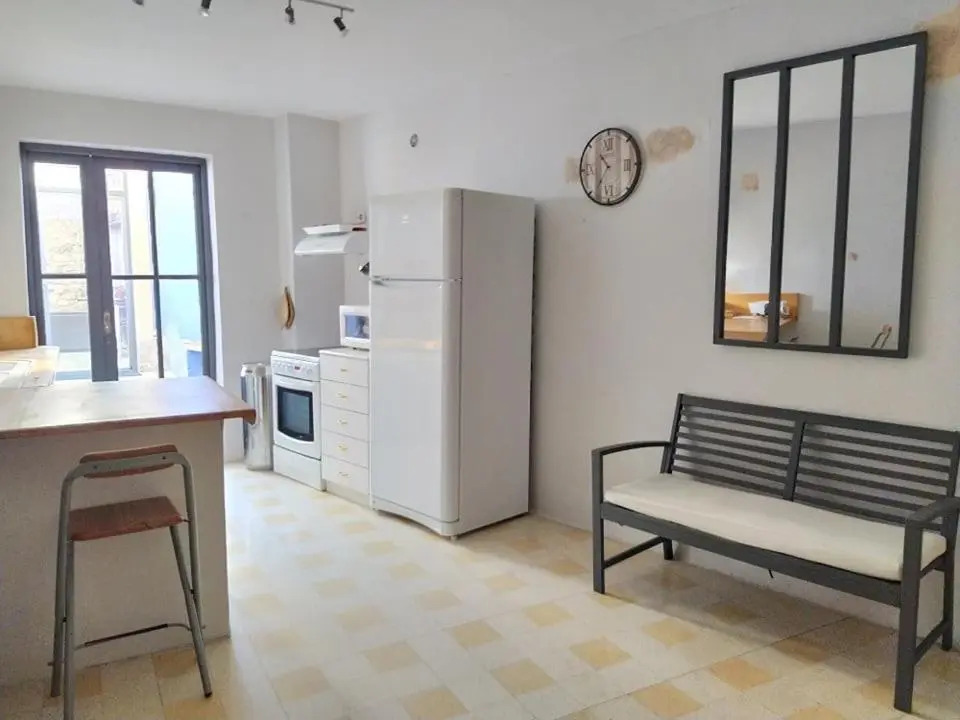 Appartement au coeur du village- Ref12