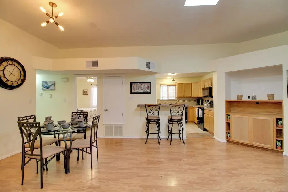 Comfy Albuquerque Townhome < 6 Mi to Downtown
