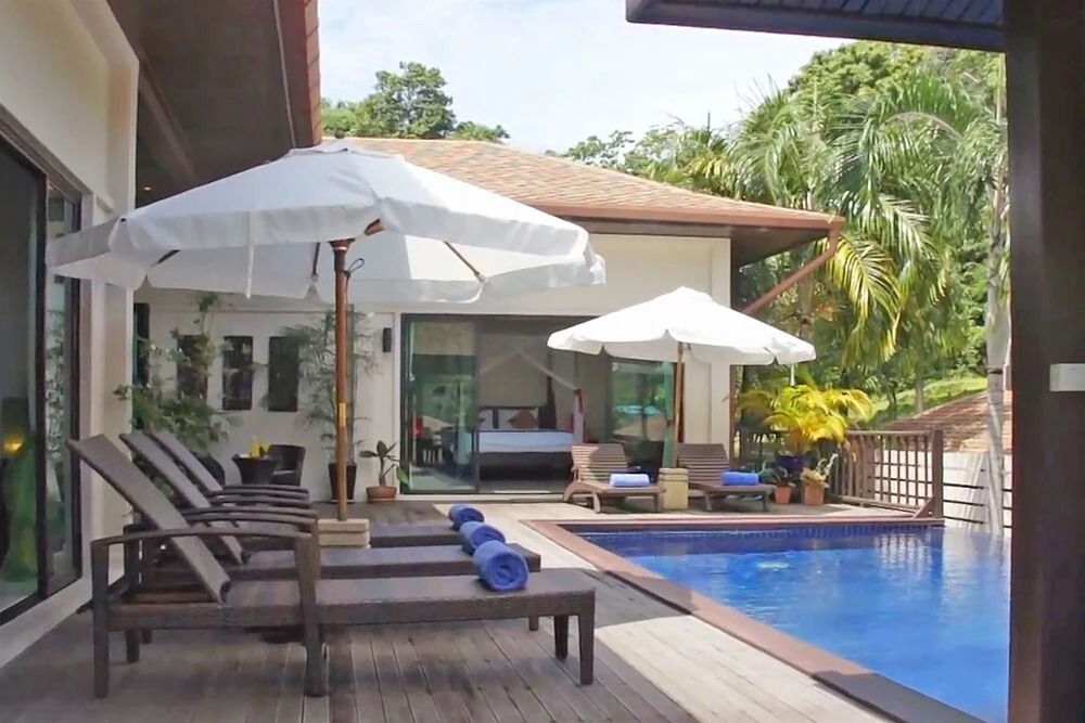 Villa Ploi Jantra 5 Bed Huge Holiday Home with Staff