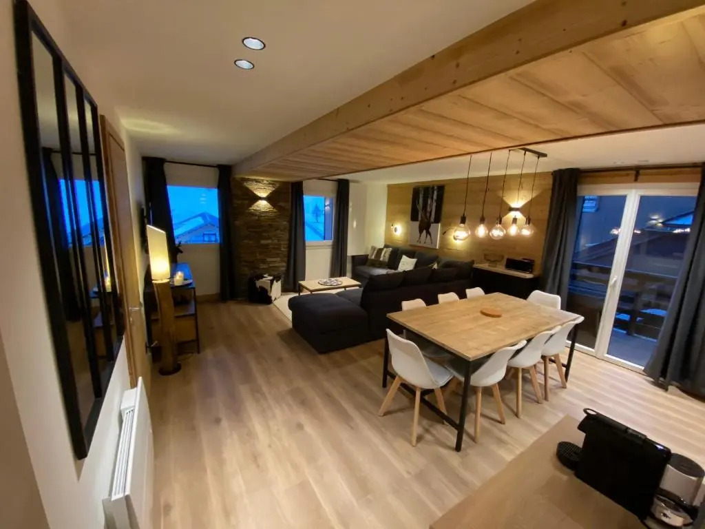 L'Etesy, rénové en 2021, pied des pistes et spa
