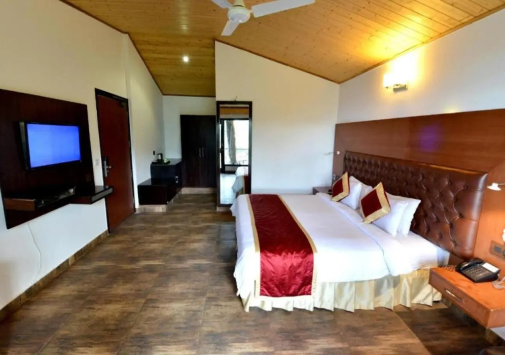 Kasauli Hills Resort