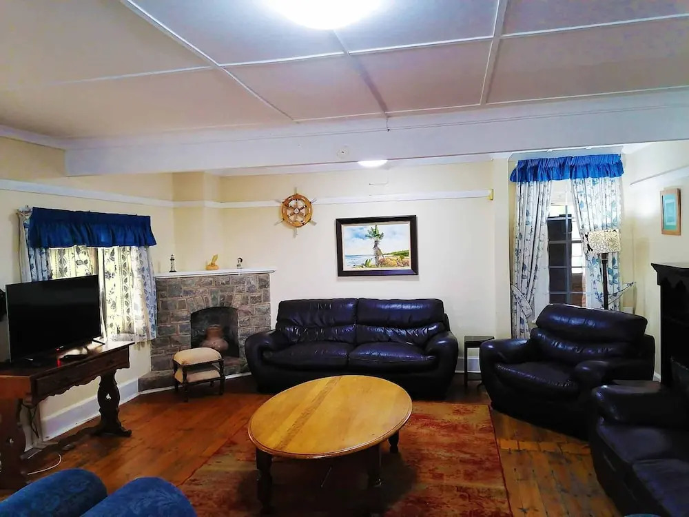 BillsBest Whaleback Cottage