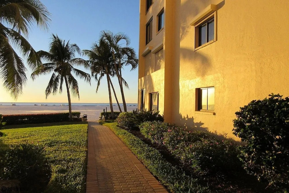 Sandarac 403b 2 Bedroom Condo