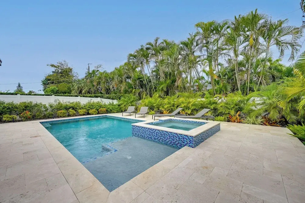 Naples Home w/ Patio < 1 Mi to Beaches!