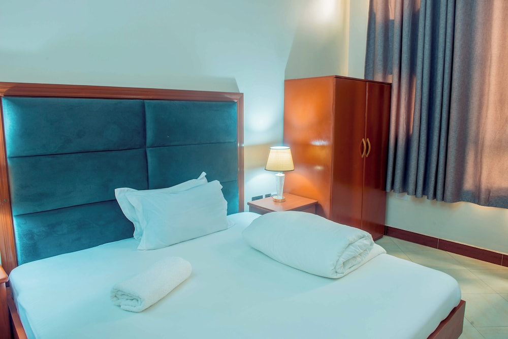 Rostel Villa Hotel