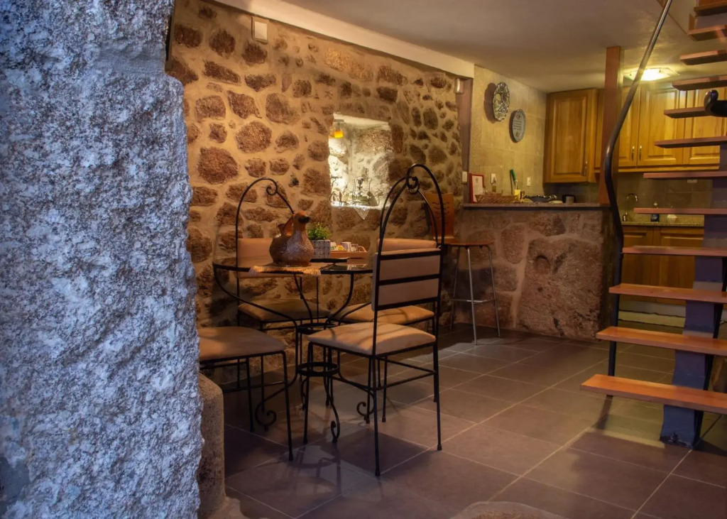 Casa dos Poetas by AL Belmonte