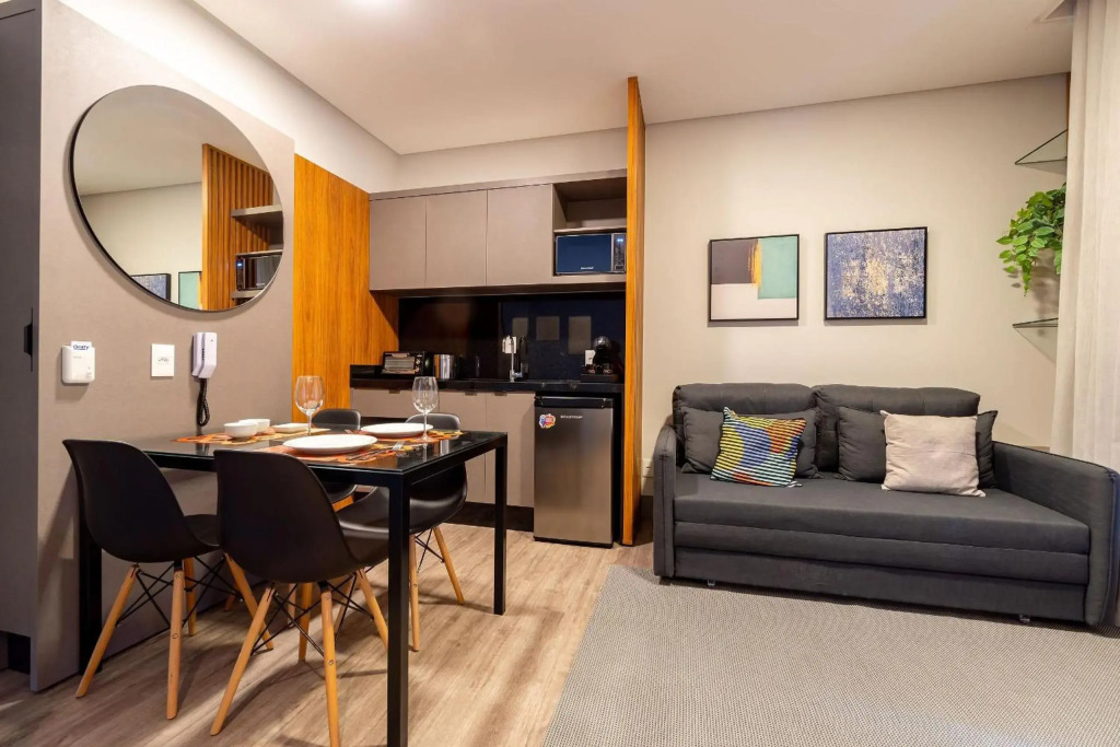 AION suítes 103 - Compacto e luxuoso Loft - Rooftop com piscina e academia - À poucos passos da praia