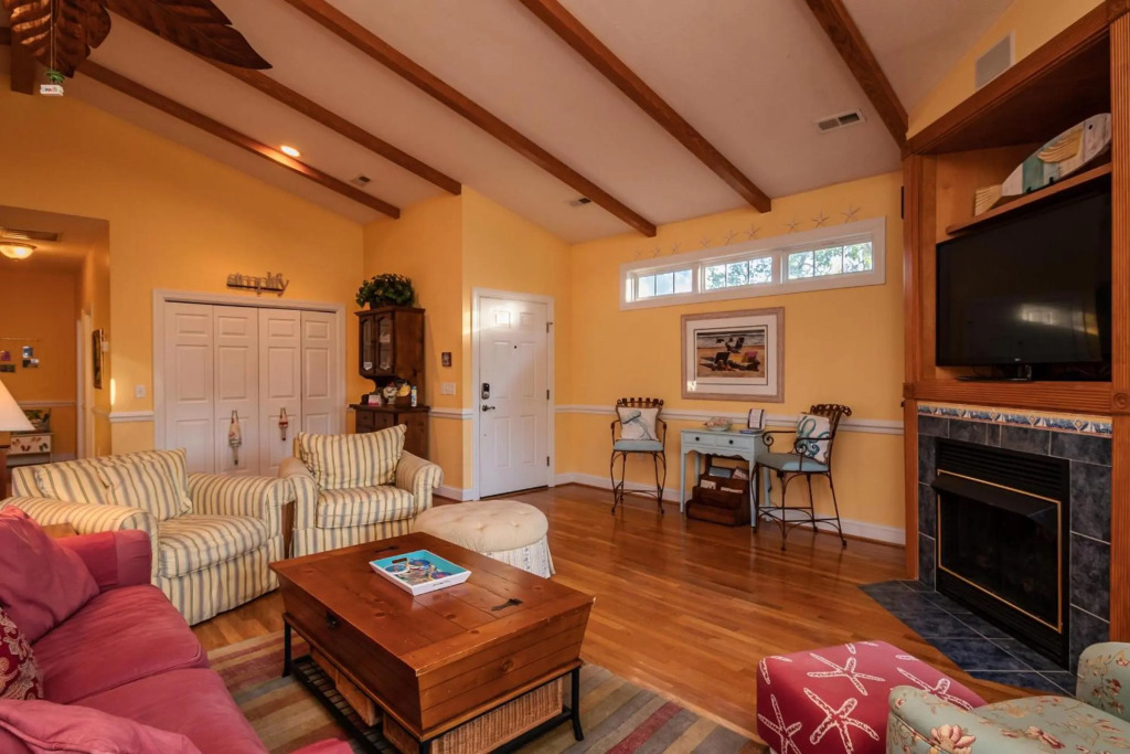 Woodlands Wonder by Oak Island Accommodations