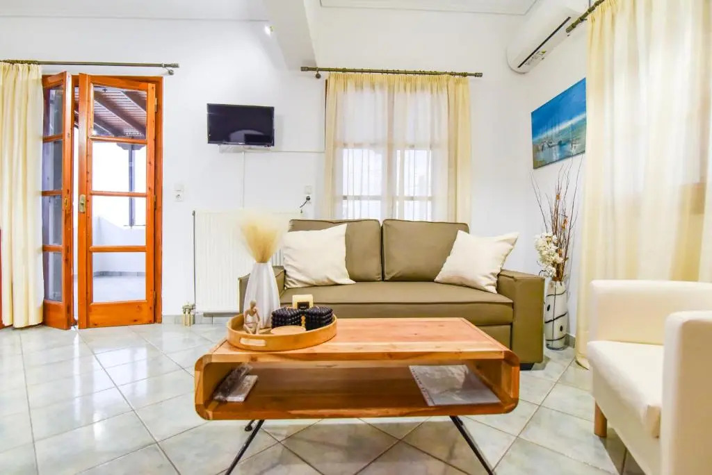 Drosia Residence 150m from Saint George Beach