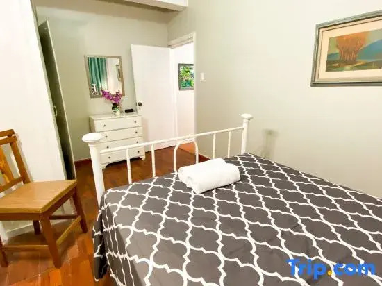 MJS on the Savannah- Spacious 2-bed Directly Across From the Savannah