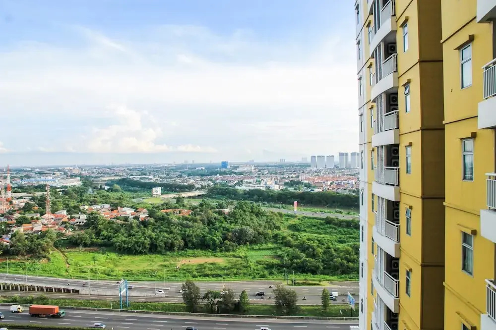 Best Location 2Br Great Western Apartment By Travelio