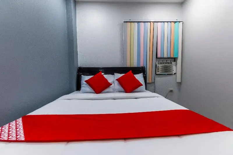 OYO 476 Hedda Hotel (Quarantine Hotel)  (Vaccinated Staff)