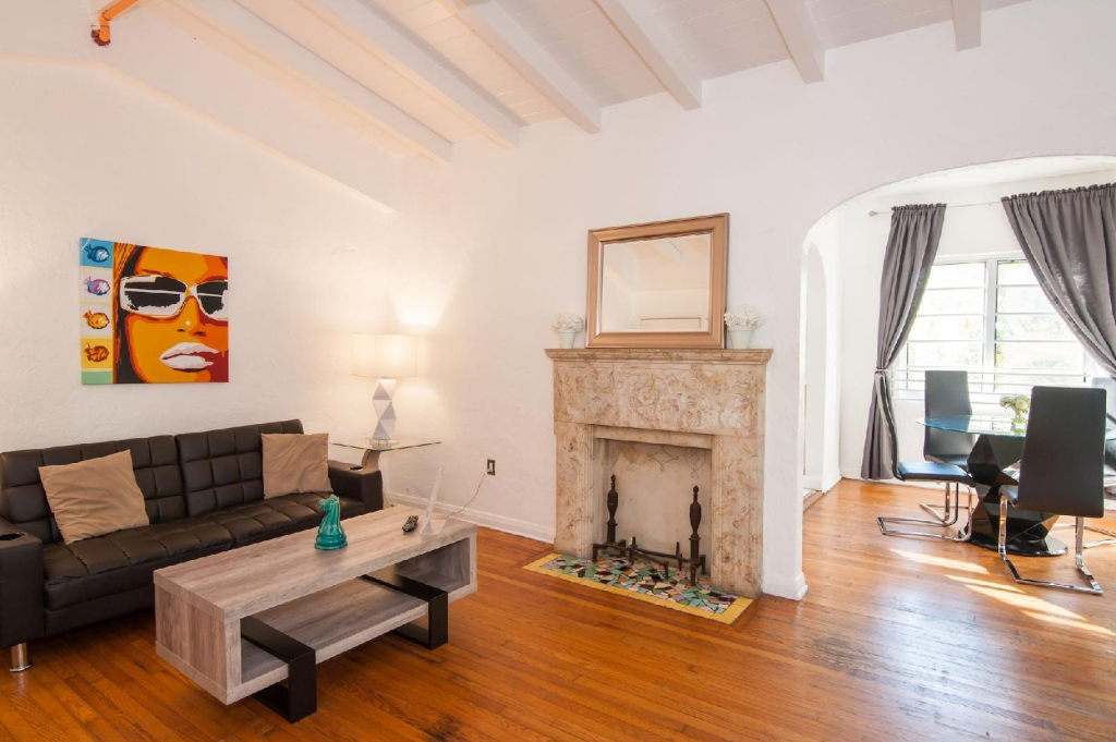 L’Etoile Apartments Part of the Oasis Casita Collection