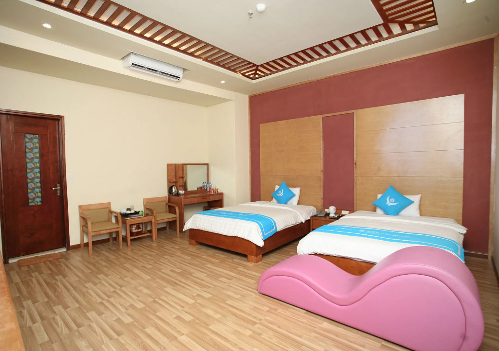 Khách sạn Hoàng Mấm Minh Cầu