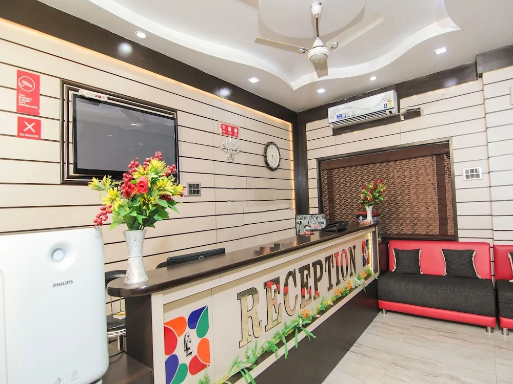 OYO 9242 Le-Leisure Hotel
