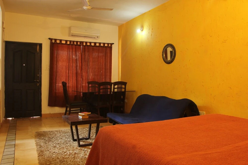 OYO 9360 Home Peaceful 1BHK Apartment Calangute