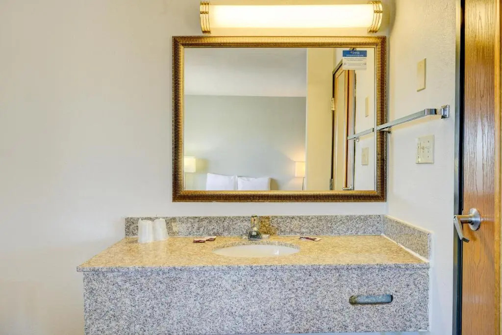 Capital O Travelers Inn Lawton Fort Sill