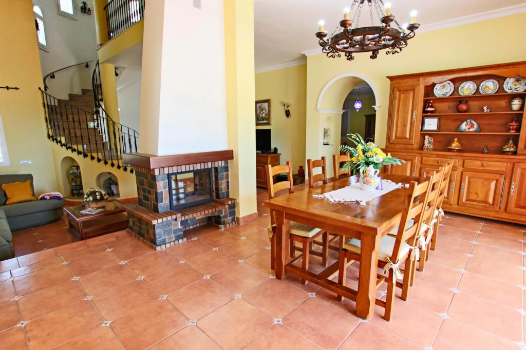 TESS Villa El Oasis