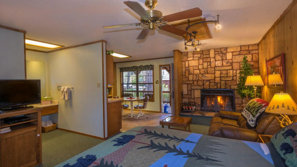 Shadow Mountain Lodge and Cabins