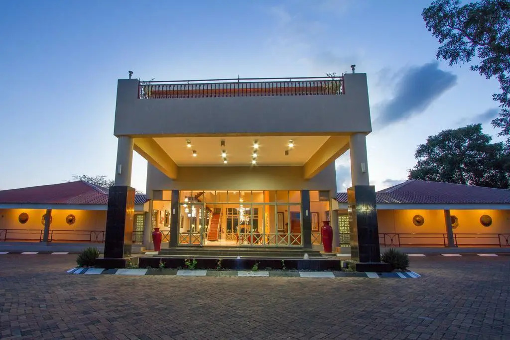 CityBlue Courtyard Hotel & Suites
