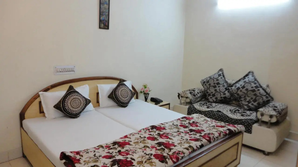 Hotel Swarajya Palace
