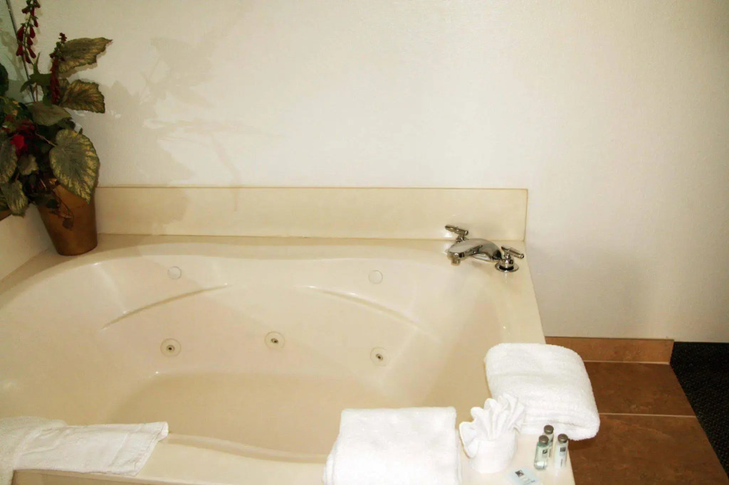 Holiday Inn Express Hotel and Suites Weatherford by IHG