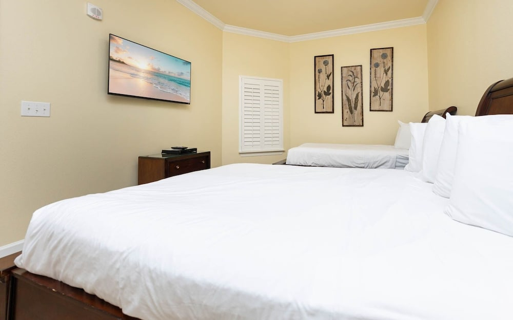 The Oasis 909 Formerly Phoenix West Ii 909 3 Bedroom Condo