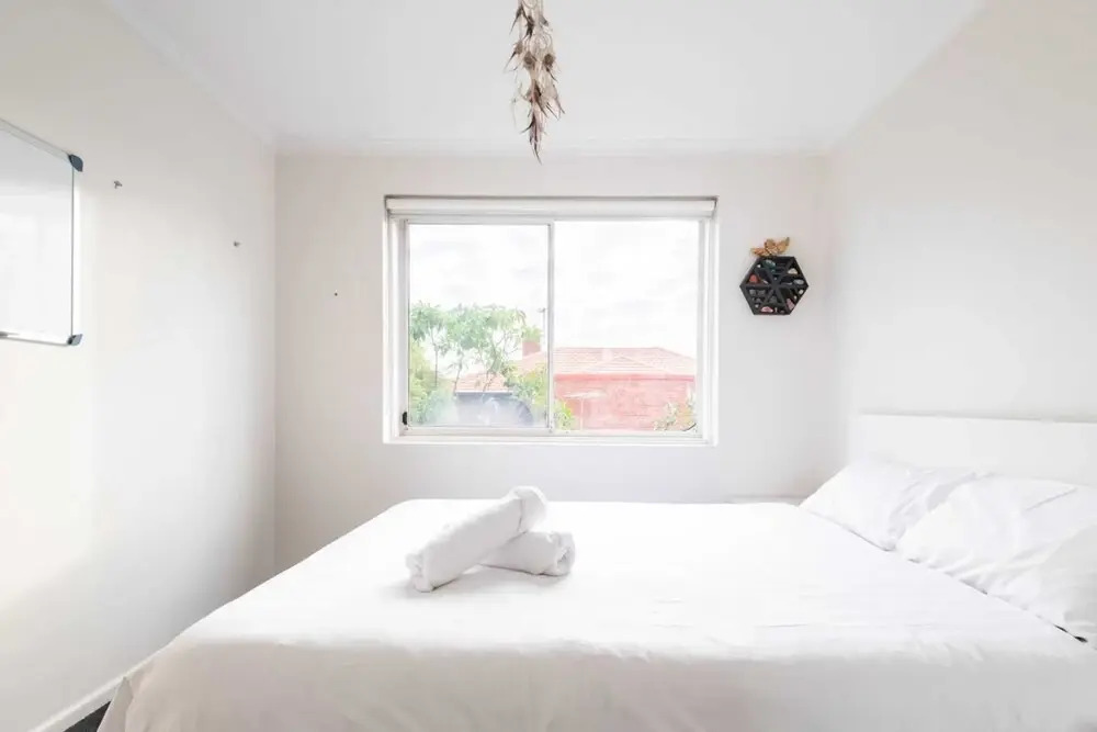 Sunny 1 Bedroom Apartment in St Kilda Near the Beach