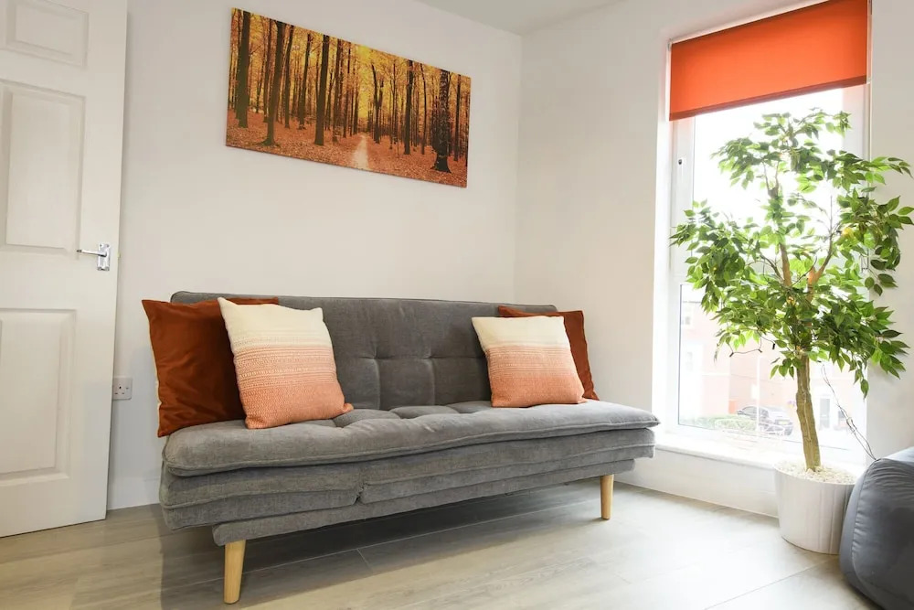 1 bed Apartment Close to Football Grounds