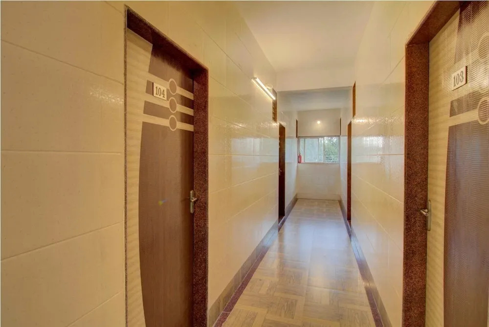 Treebo Paradise Inn, Panchgani