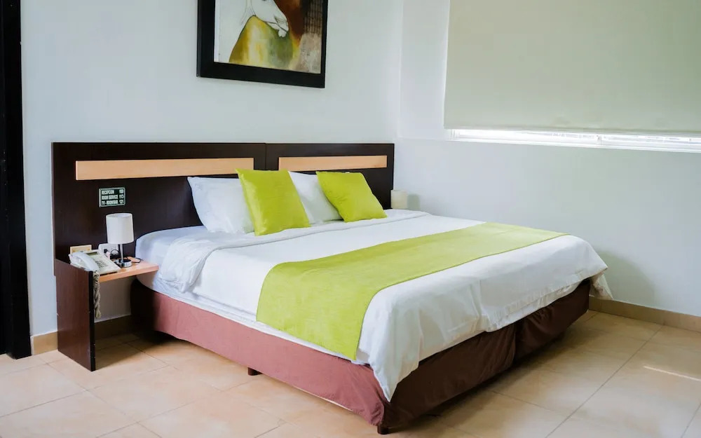 Hotel MC Suites - Confort cerca del Aeropuerto
