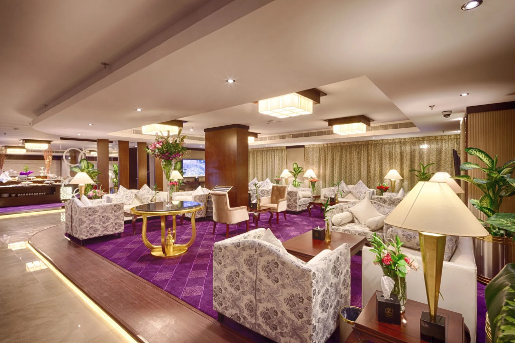 Lavona Hotel