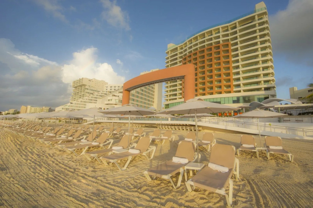 Beach Palace Family Resort & Spa - All Inclusive
